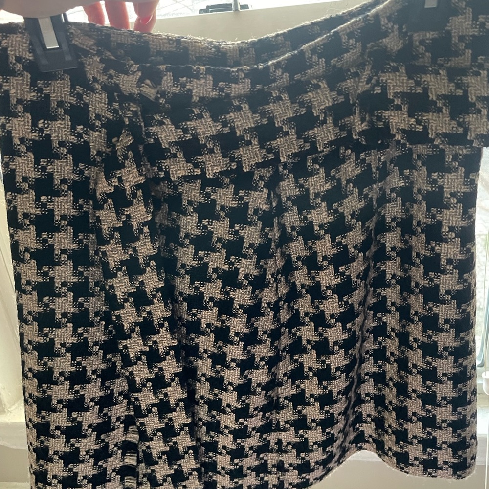 Mini skirt with belt. - Picture 4 of 4